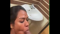 मूतना sex