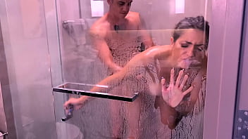 Fucking In The Shower sex