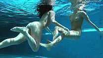 Naked Pool sex