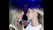 Lesbian Kiss sex