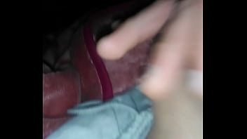 мастурбирует sex