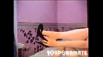 мастурбирует sex