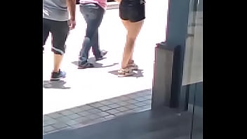 ショートパンツ video