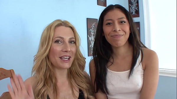 Lesbian Dildo sex