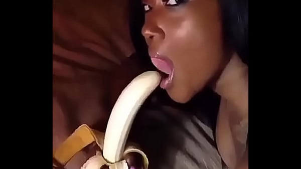 сосет пальчики sex