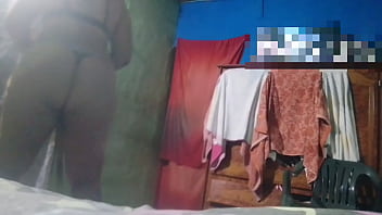 мастурбирует video