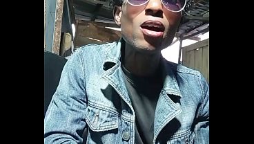 смотрит video