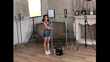 брюнетка video