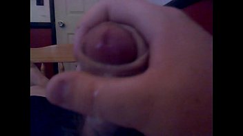 мастурбирует sex