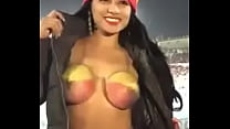 Showing Tits sex