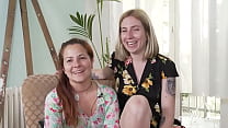 Hot Lesbian Fingering sex