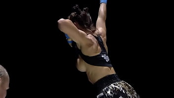 Mostrando Os Seios sex