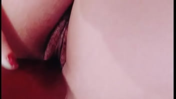 мастурбирует sex